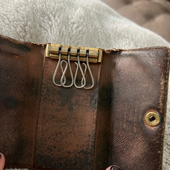 Louis Vuitton Monogram Vintage Keyholder - Picture 3 of 5